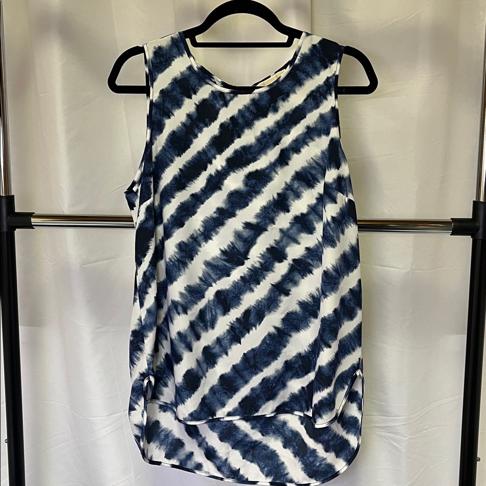 Michael by Michael Kors Women’s Sleeveless blue and white blouse - size large
